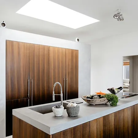 Ferienhaus Unite With The Horizon In Architectural Wonder