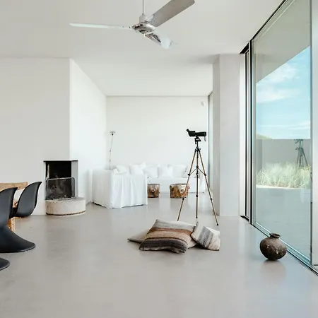 Ferienhaus Unite With The Horizon In Architectural Wonder *