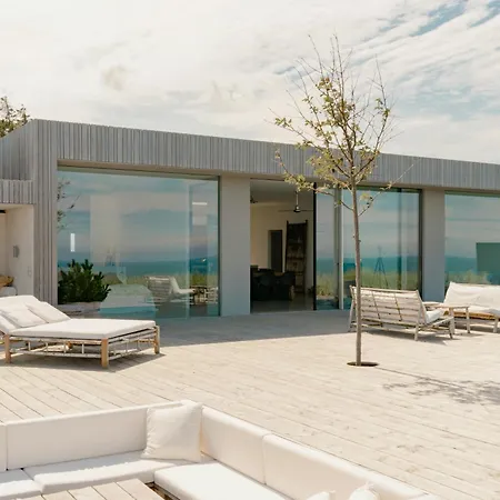 Ferienhaus Unite With The Horizon In Architectural Wonder *
