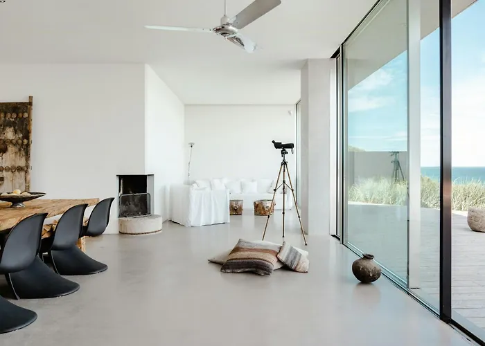 Casa vacanze Unite With The Horizon In Architectural Wonder *