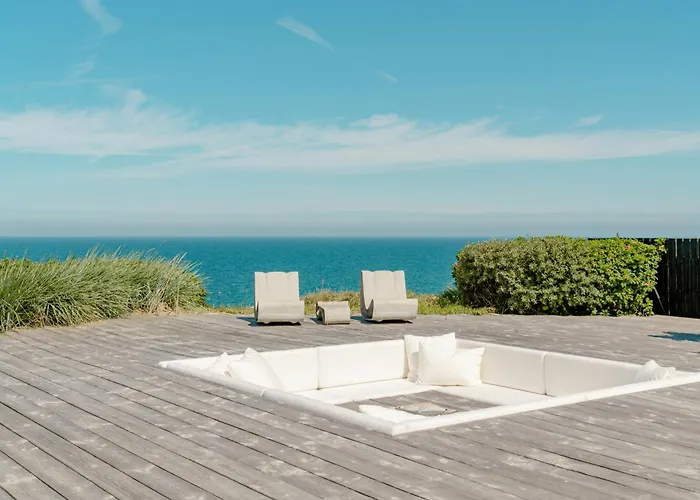 Unite With The Horizon In Architectural Wonder Casa vacanze